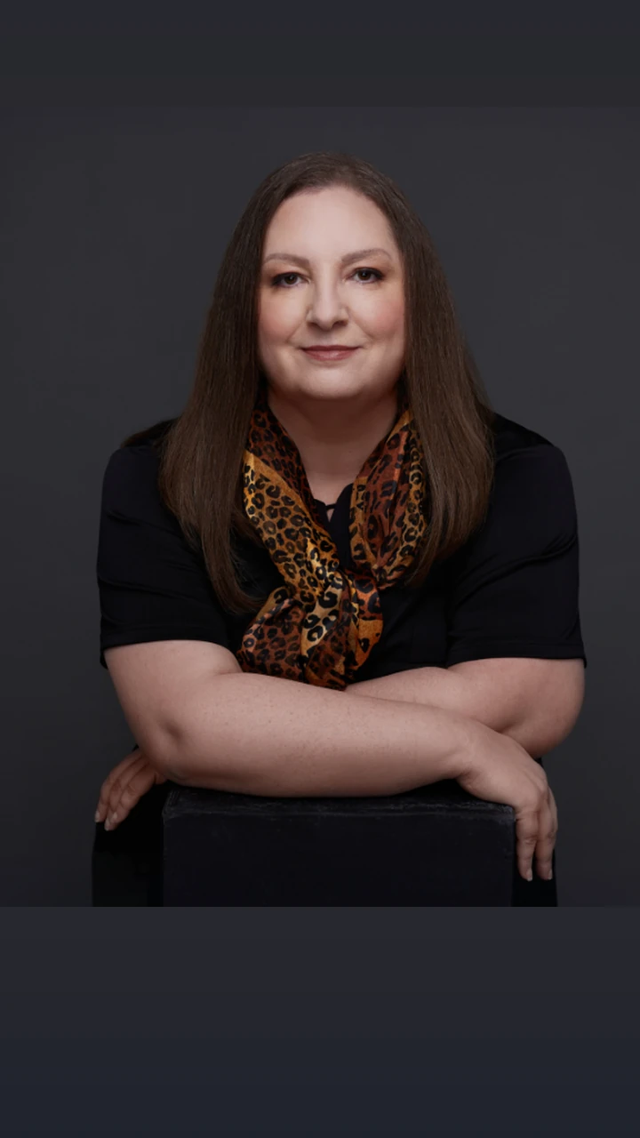 Cassie Lincoln authority portrait